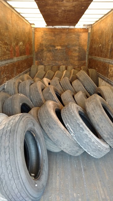 Pomp's Tire Service Inc photo 1